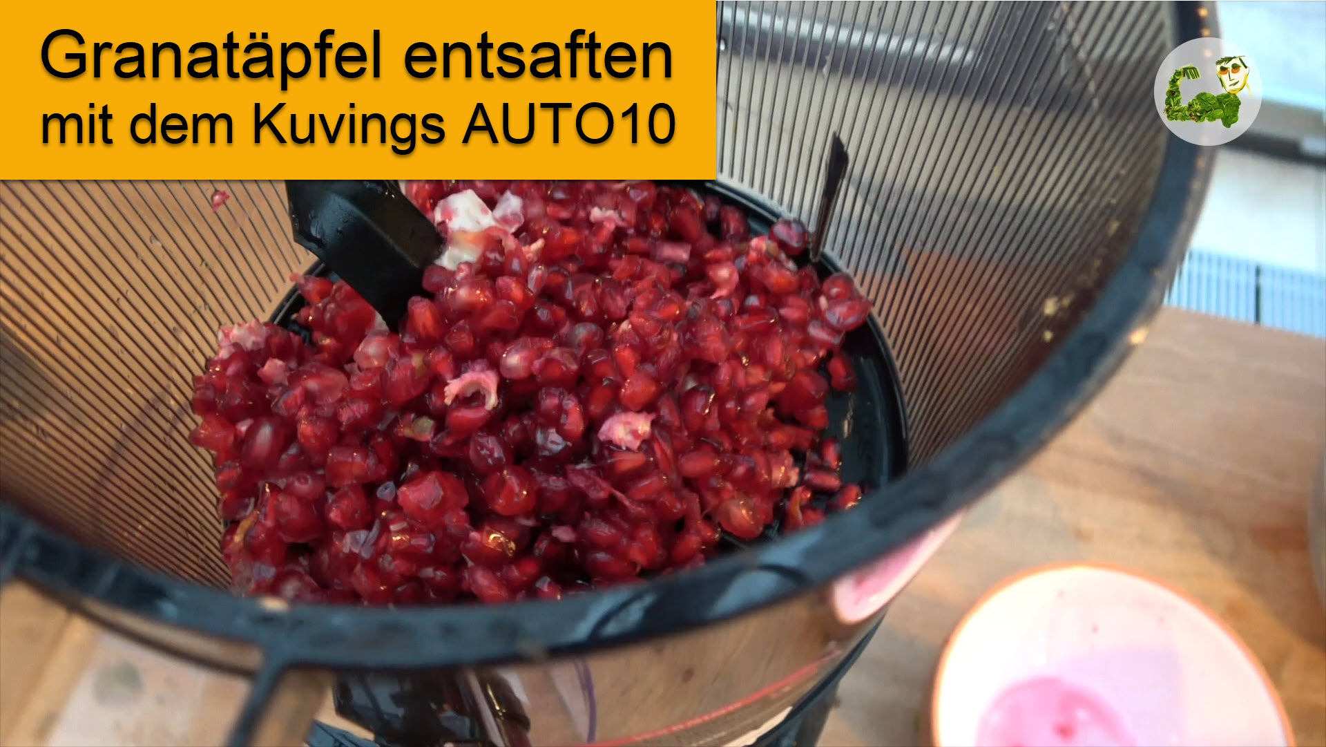KuvingsAuto10 - Entsaften von Granatapfelkernen