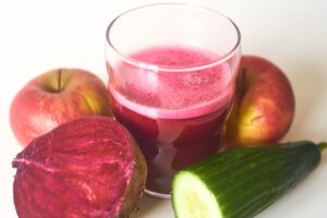 Apfel rote Beete Salatgurke Saft